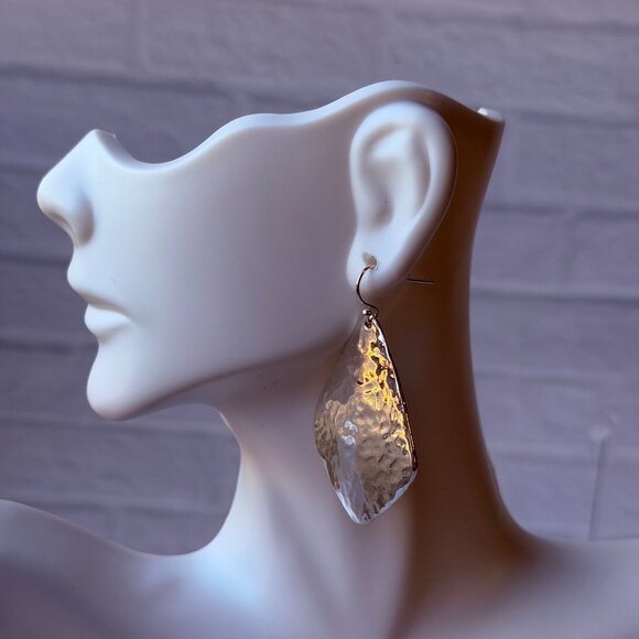 Vintage Chico's Y2K Hammered Silvertone Statement Dangle Earrings New on Card - Picture 3 of 4